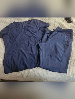 Women’s Navy Blue Scrub Set - Brand Unspecified